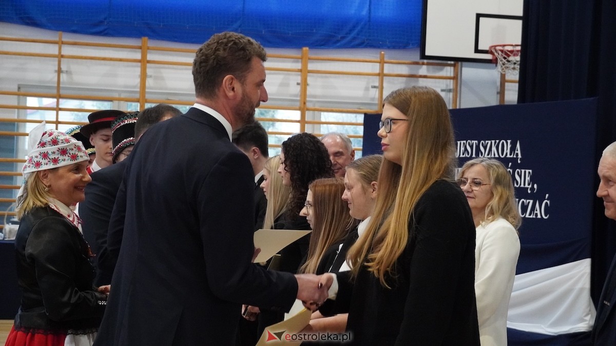 Uroczyste wręczenie stypendiów Prezesa Rady Ministrów [5.12.2025] - zdjęcie #3 - eOstroleka.pl