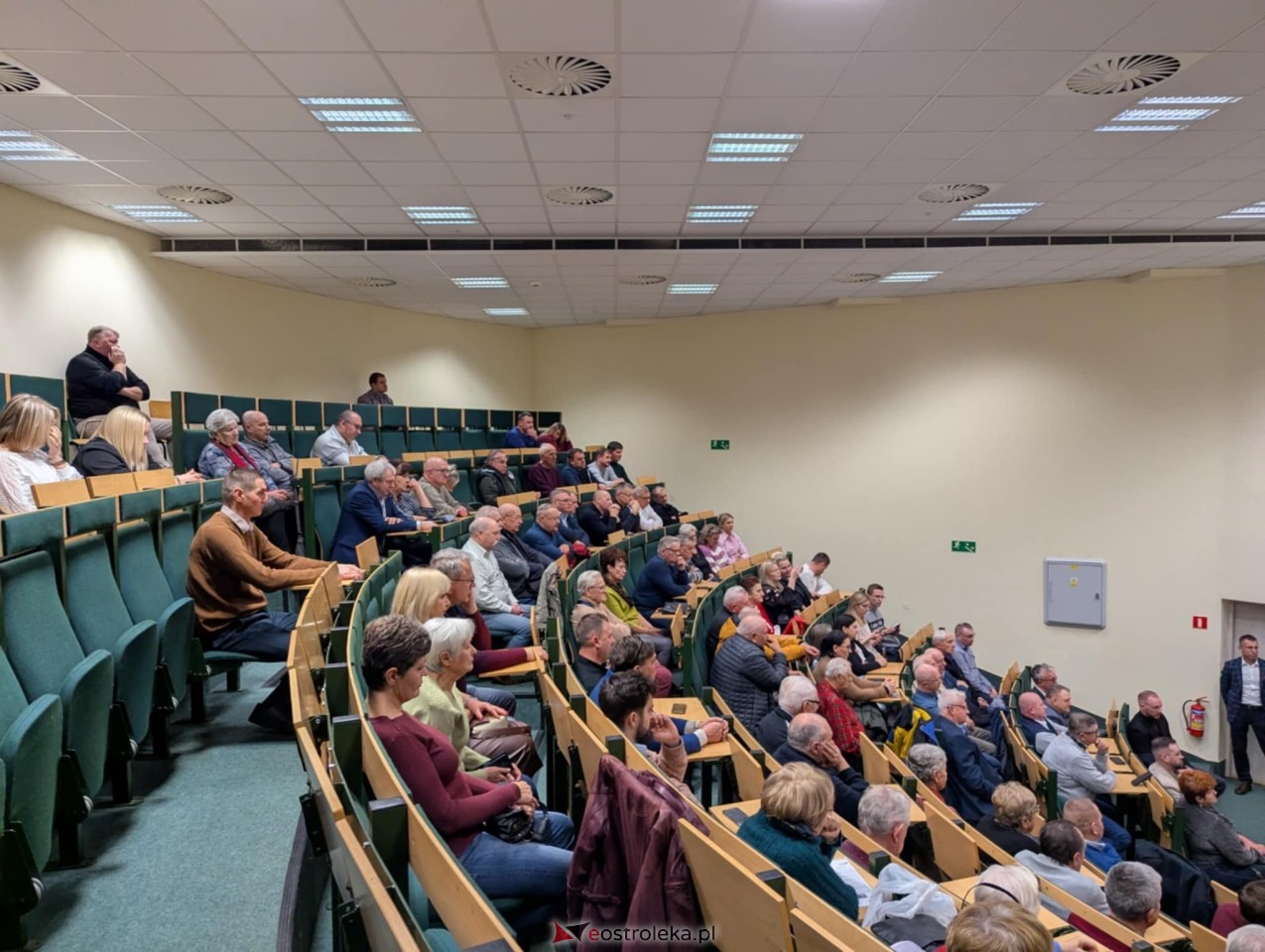 Spotkanie z wiceprezesem PiS Tobiaszem Bocheńskim [5.12.2025] - zdjęcie #16 - eOstroleka.pl