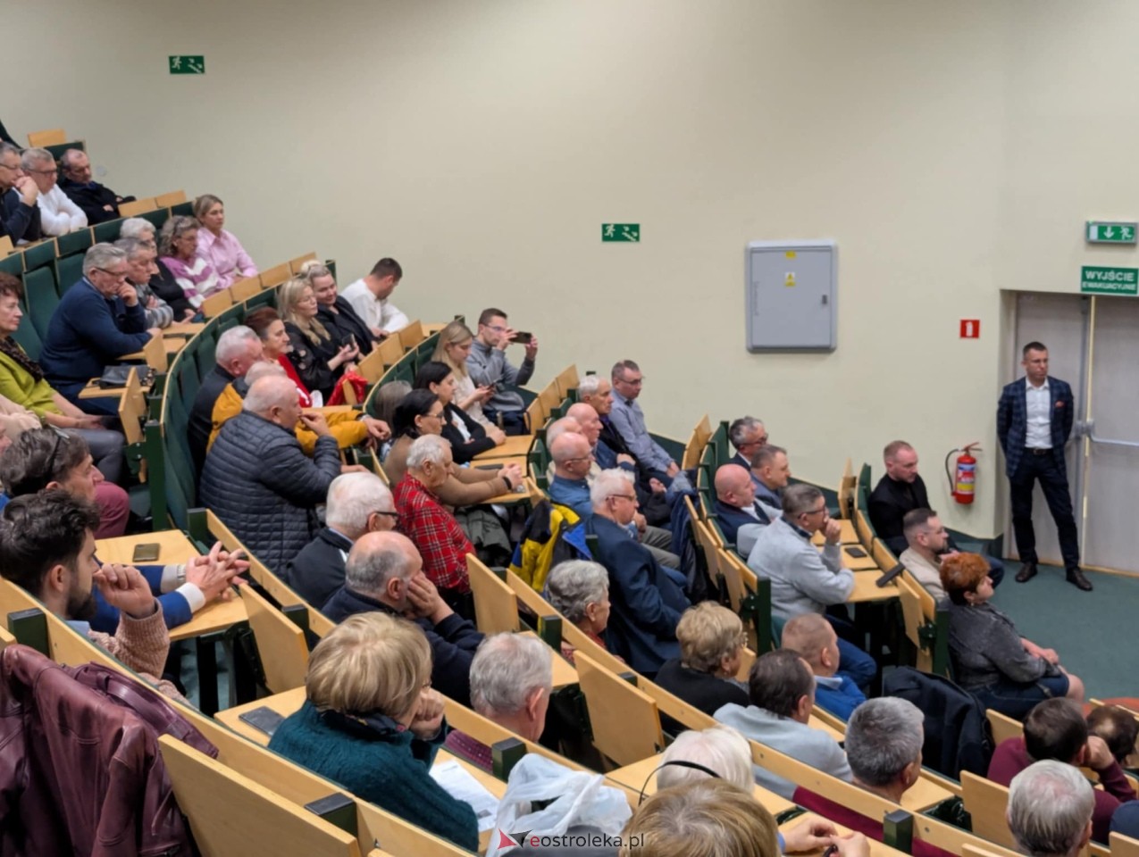 Spotkanie z wiceprezesem PiS Tobiaszem Bocheńskim [5.12.2025] - zdjęcie #11 - eOstroleka.pl