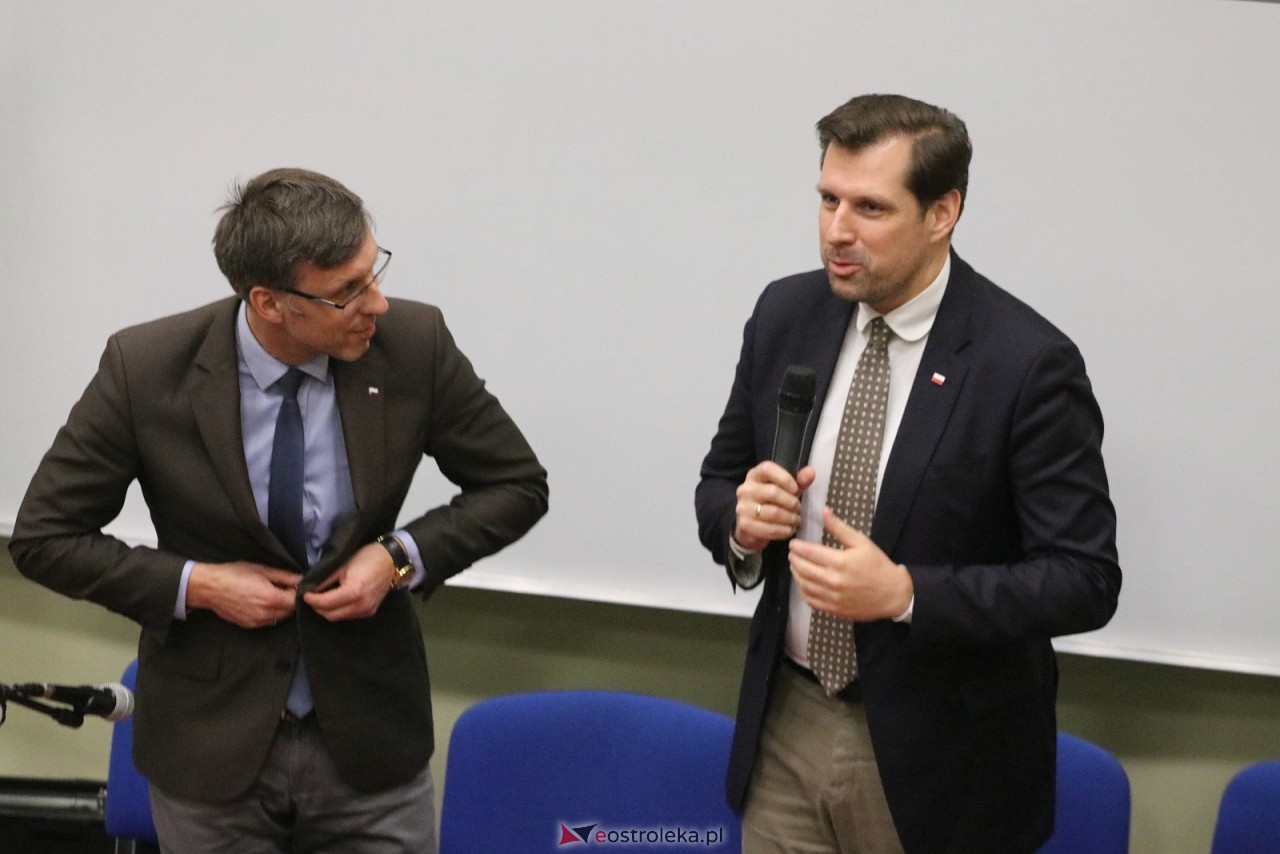 Spotkanie z wiceprezesem PiS Tobiaszem Bocheńskim [5.12.2025] - zdjęcie #5 - eOstroleka.pl
