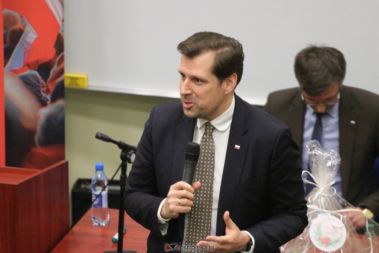Spotkanie z wiceprezesem PiS Tobiaszem Bocheńskim [5.12.2025] - zdjęcie #4 - eOstroleka.pl