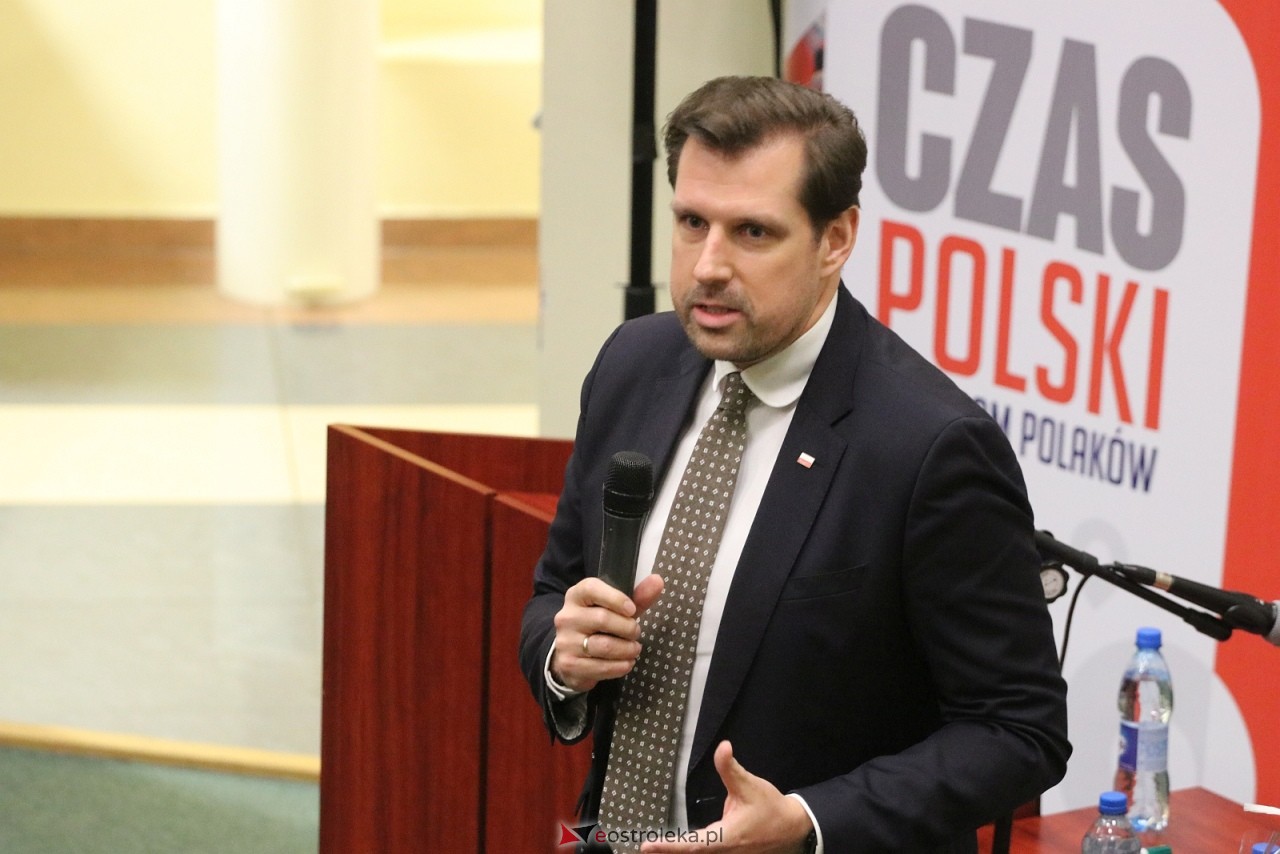 Spotkanie z wiceprezesem PiS Tobiaszem Bocheńskim [5.12.2025] - zdjęcie #3 - eOstroleka.pl