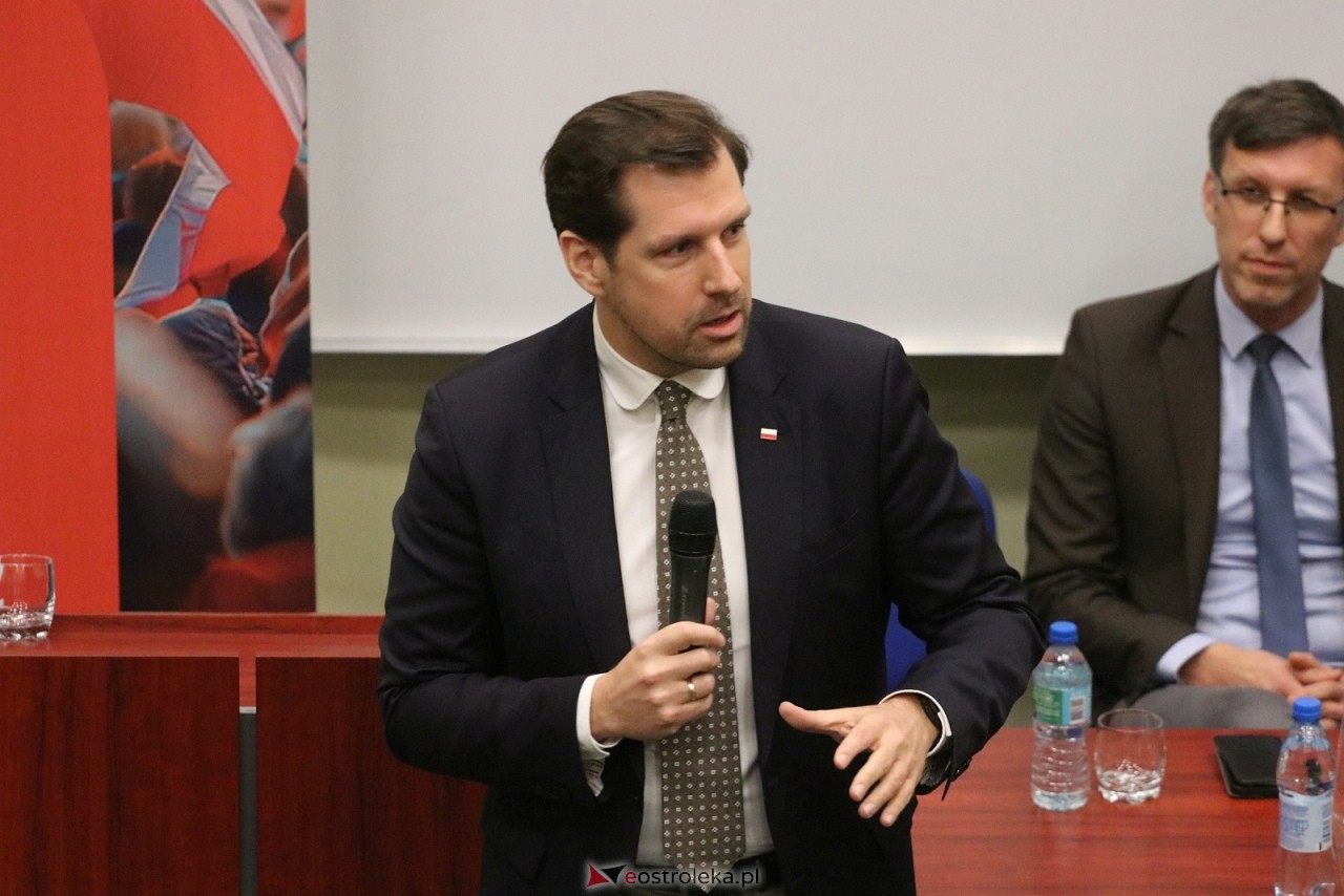 Spotkanie z wiceprezesem PiS Tobiaszem Bocheńskim [5.12.2025] - zdjęcie #60 - eOstroleka.pl