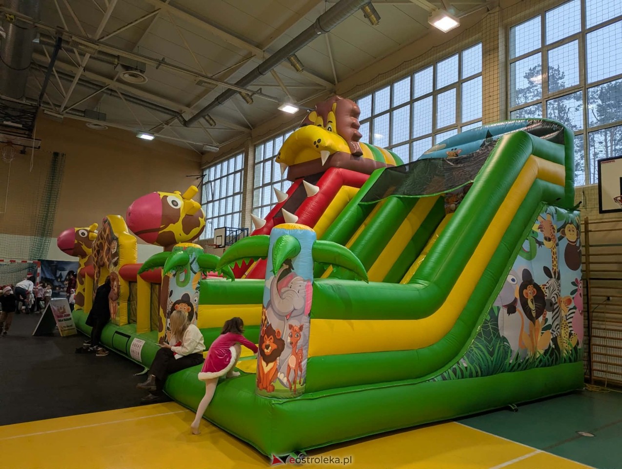 Mikołajki gminne w Kadzidle [06.12.2025] - zdjęcie #56 - eOstroleka.pl