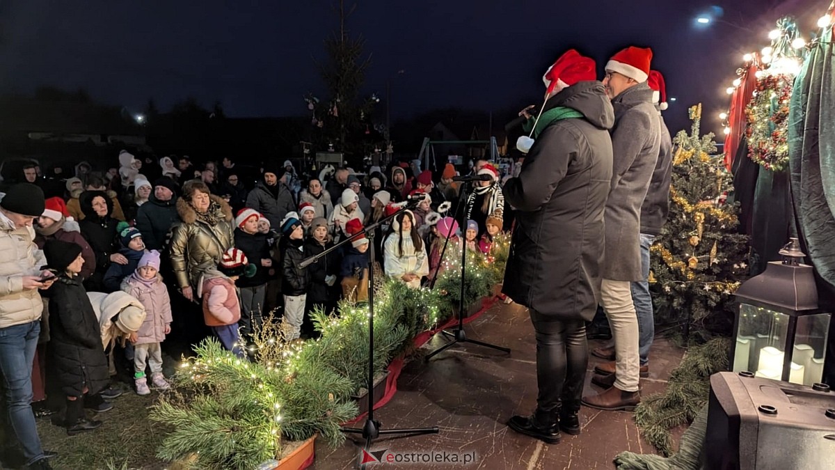 Rozświetlenie choinki w Dzbeninie [06.12.2025] - zdjęcie #2 - eOstroleka.pl