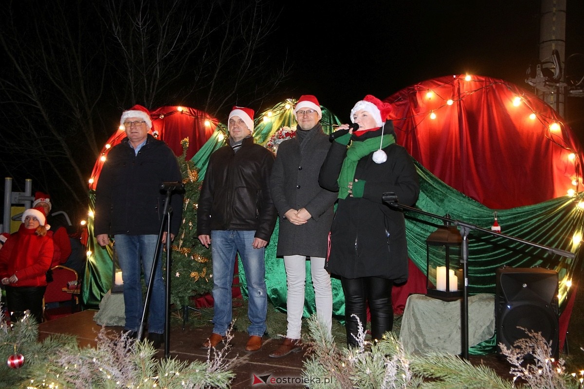 Rozświetlenie choinki w Dzbeninie [06.12.2025] - zdjęcie #39 - eOstroleka.pl
