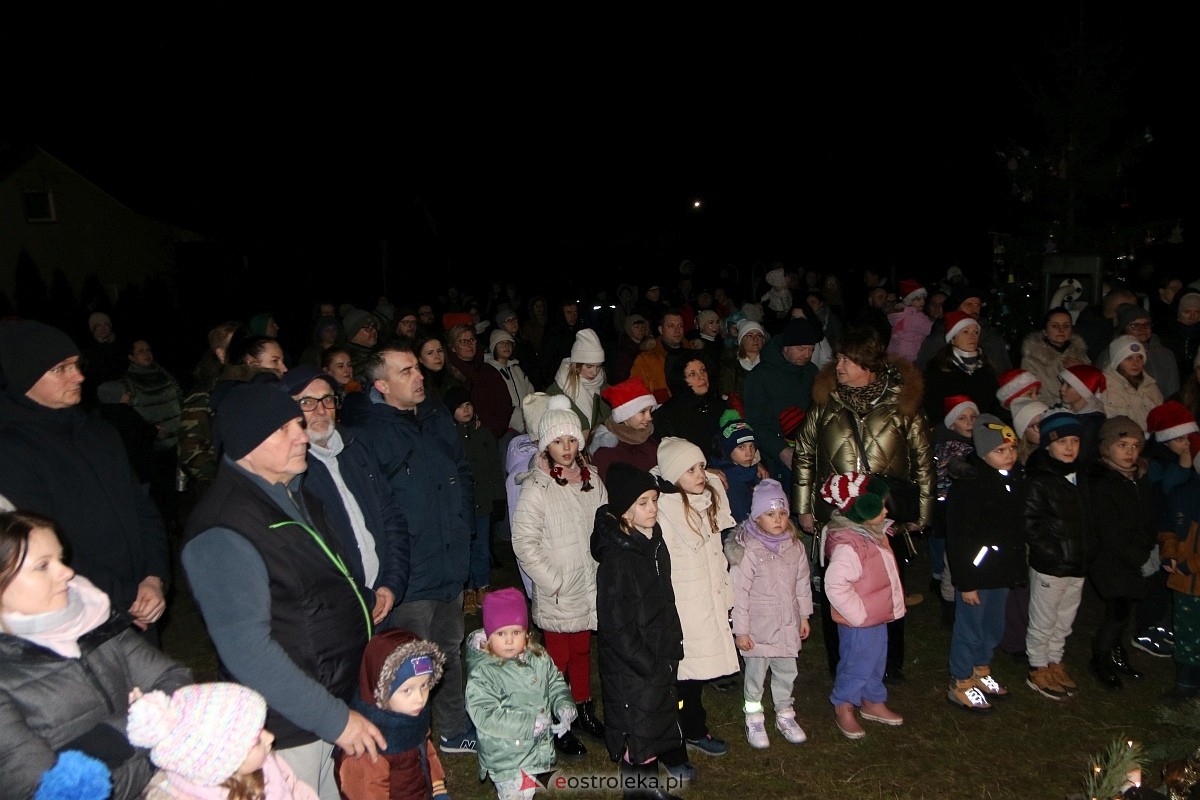Rozświetlenie choinki w Dzbeninie [06.12.2025] - zdjęcie #38 - eOstroleka.pl