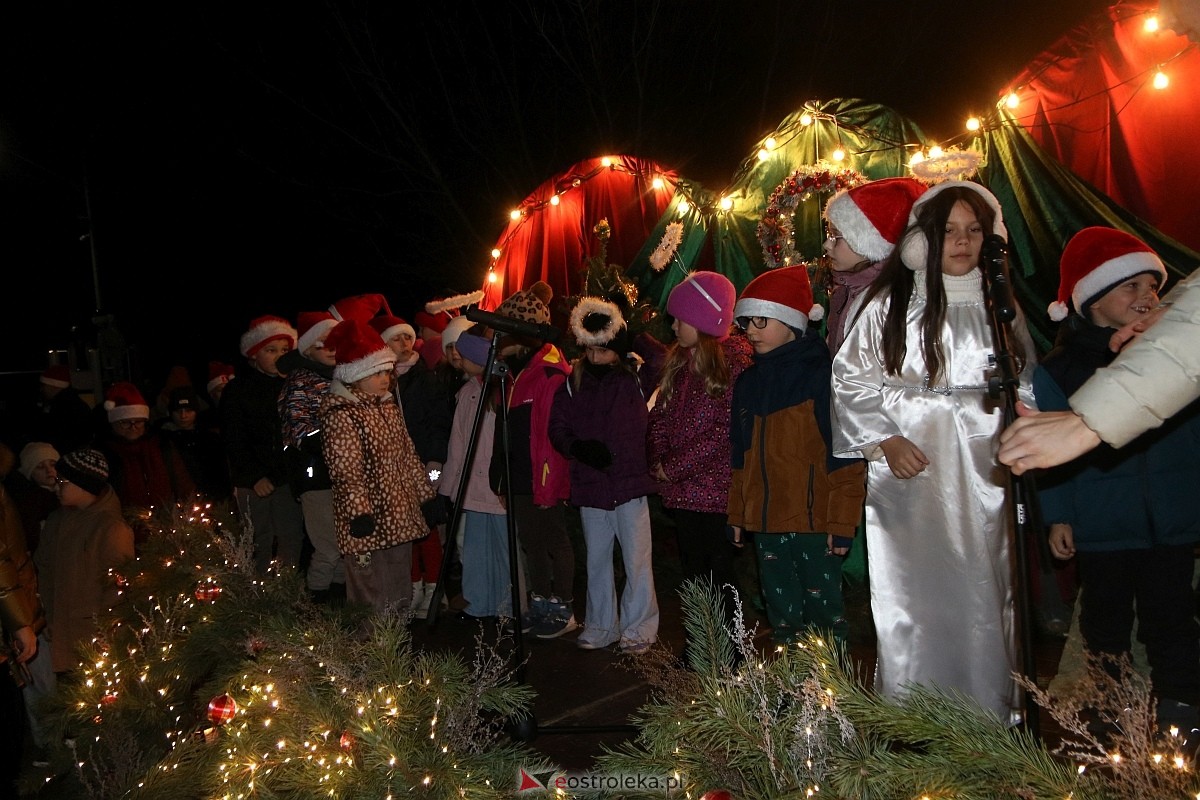 Rozświetlenie choinki w Dzbeninie [06.12.2025] - zdjęcie #32 - eOstroleka.pl