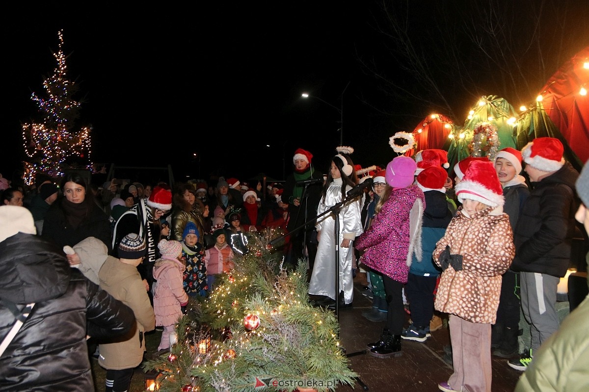 Rozświetlenie choinki w Dzbeninie [06.12.2025] - zdjęcie #23 - eOstroleka.pl