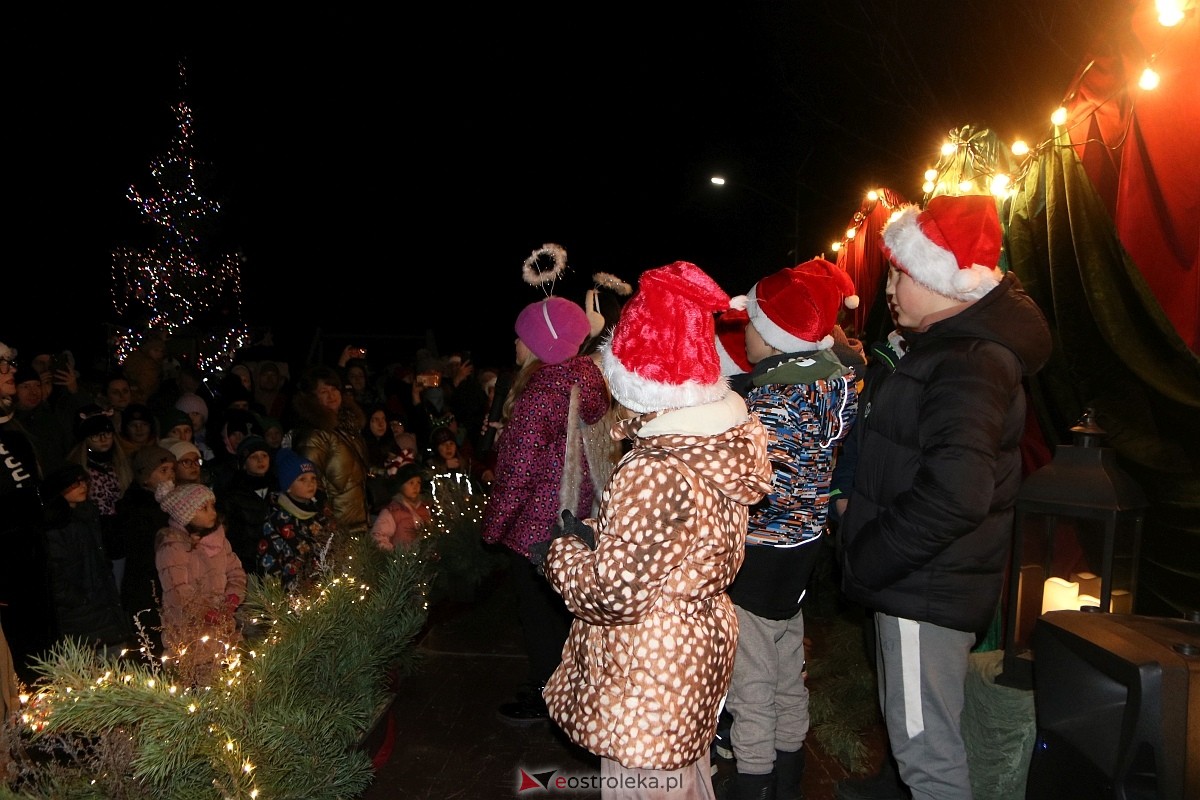 Rozświetlenie choinki w Dzbeninie [06.12.2025] - zdjęcie #18 - eOstroleka.pl