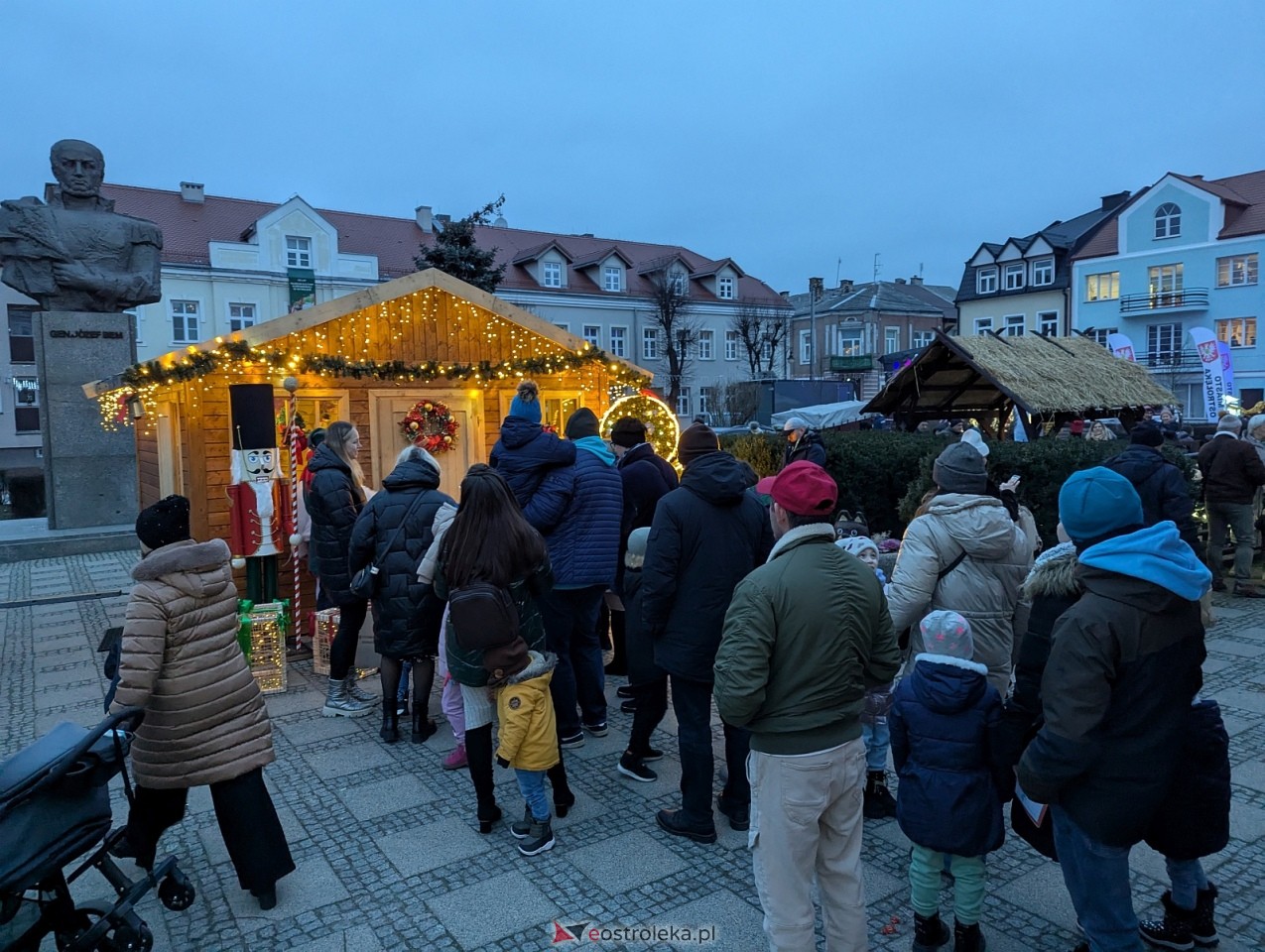 Jarmark Bożonarodzeniowy 2025. Wizyta Mikołaja [6.12.2025] - zdjęcie #62 - eOstroleka.pl