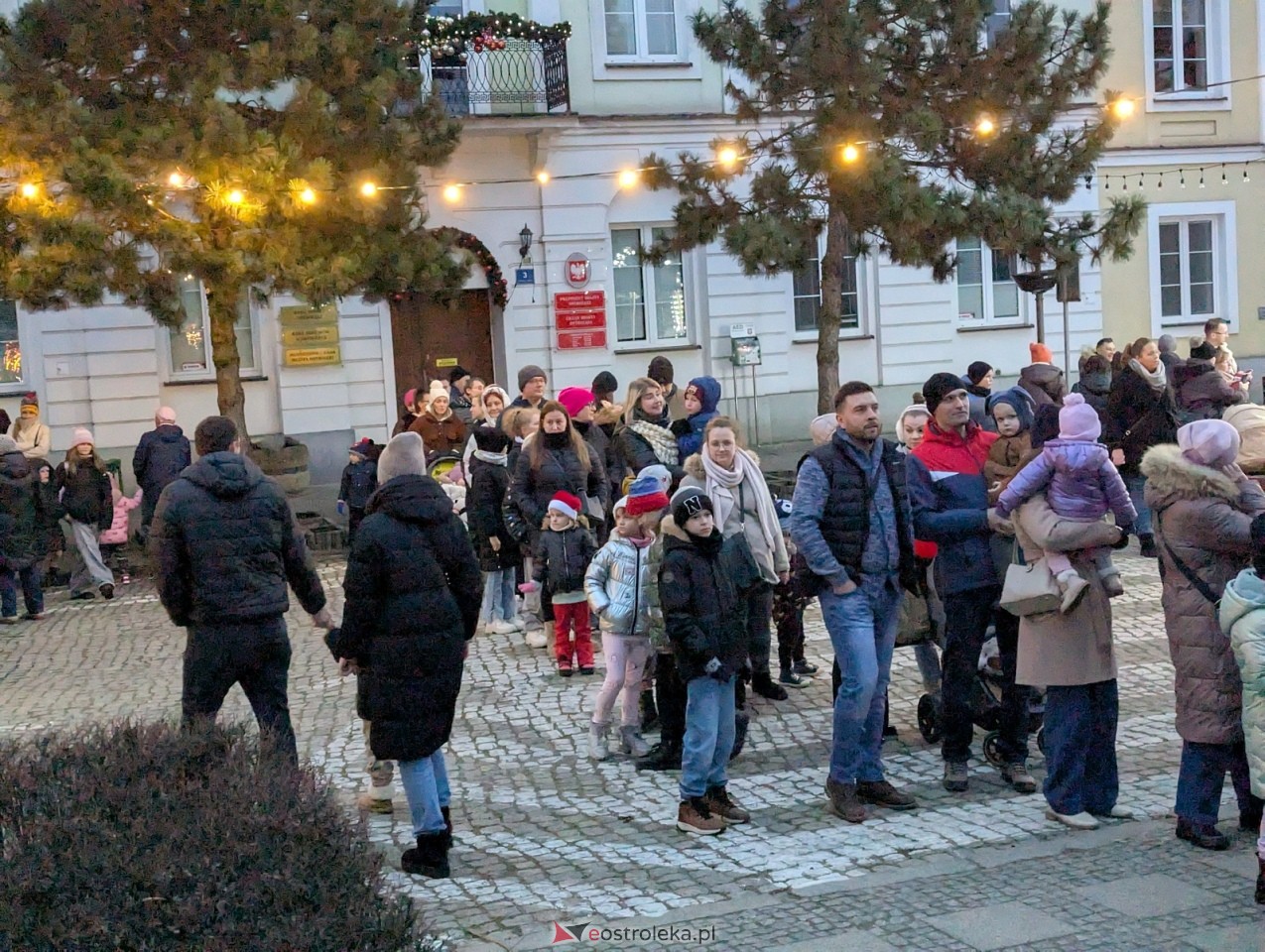 Jarmark Bożonarodzeniowy 2025. Wizyta Mikołaja [6.12.2025] - zdjęcie #49 - eOstroleka.pl