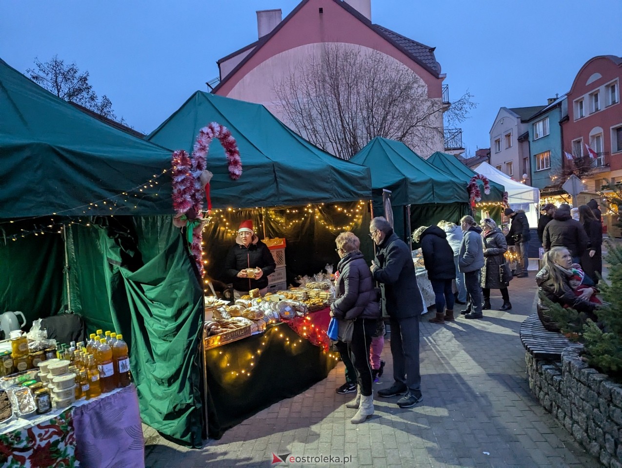 Jarmark Bożonarodzeniowy 2025. Wizyta Mikołaja [6.12.2025] - zdjęcie #36 - eOstroleka.pl
