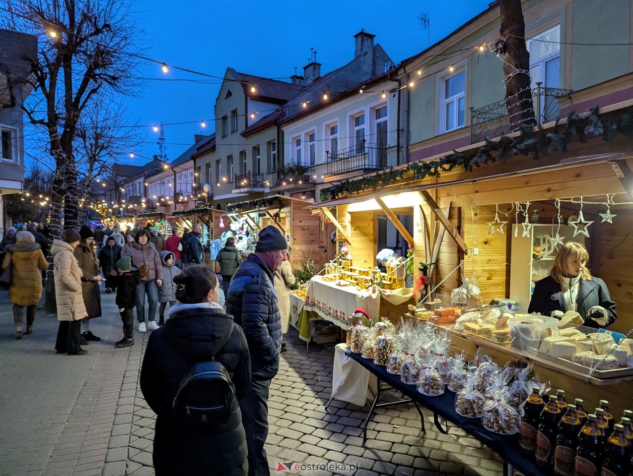 Jarmark Bożonarodzeniowy 2025. Wizyta Mikołaja [6.12.2025] - zdjęcie #28 - eOstroleka.pl