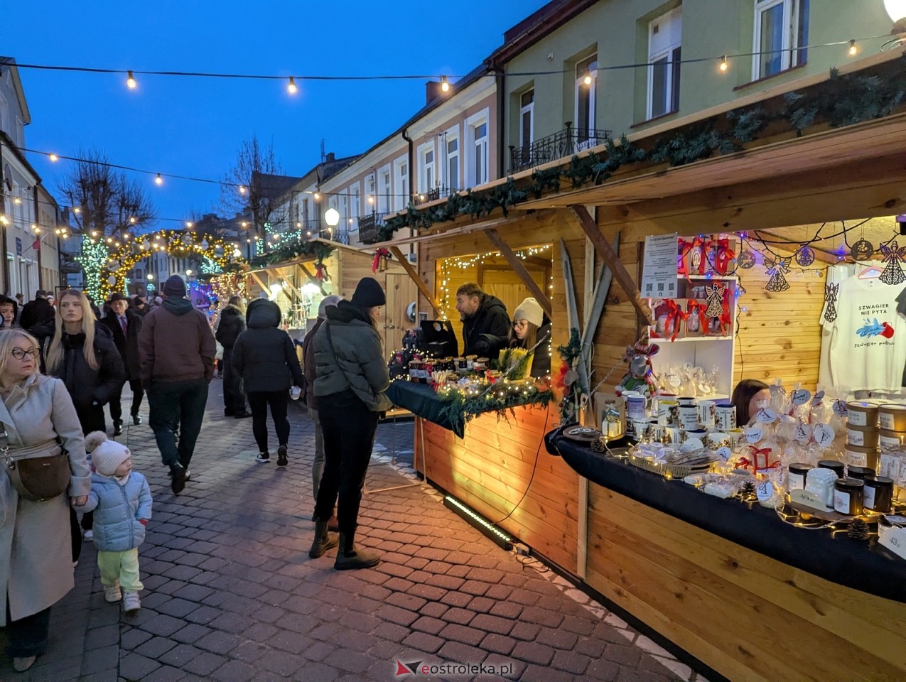 Jarmark Bożonarodzeniowy 2025. Wizyta Mikołaja [6.12.2025] - zdjęcie #20 - eOstroleka.pl