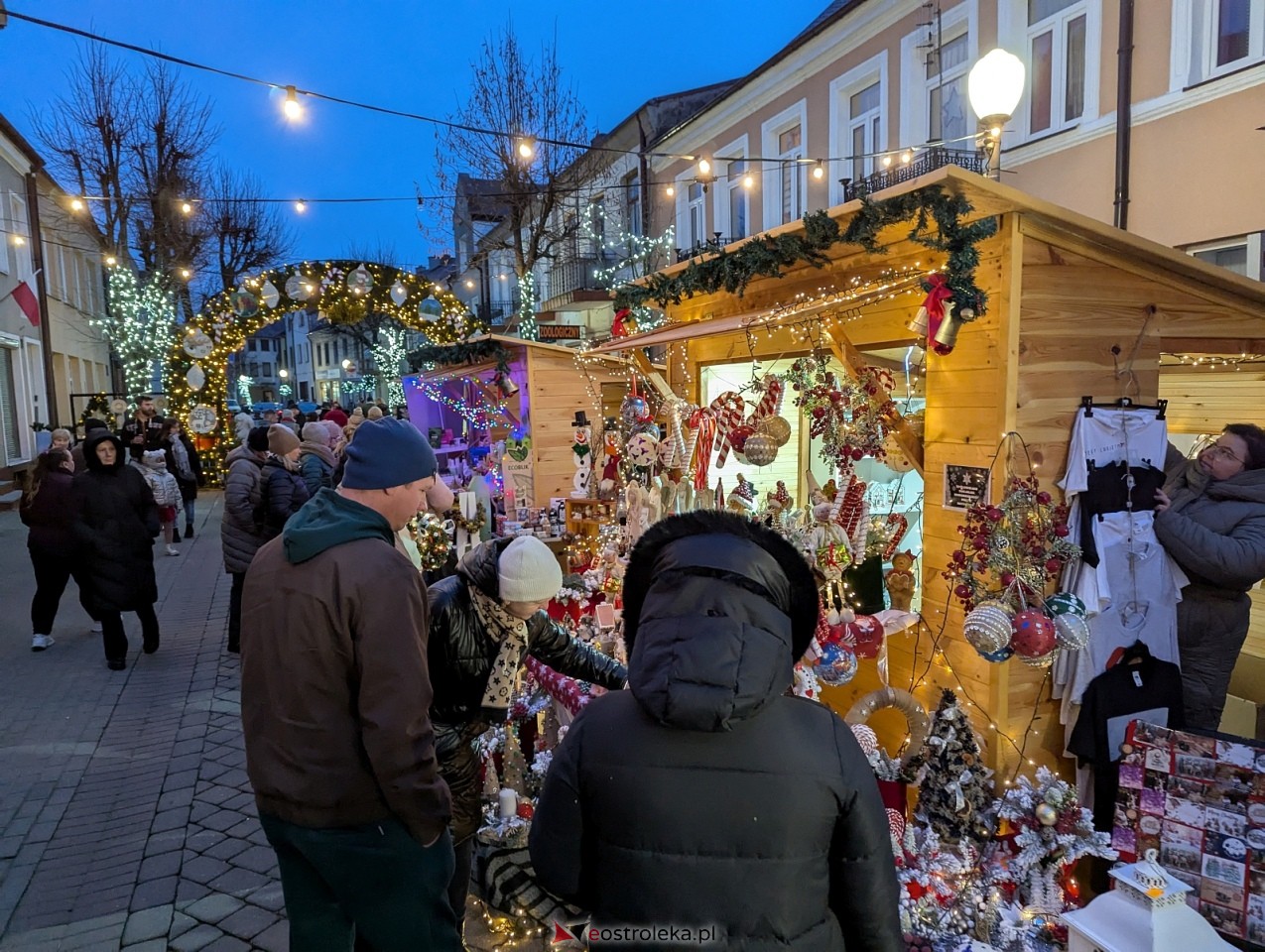 Jarmark Bożonarodzeniowy 2025. Wizyta Mikołaja [6.12.2025] - zdjęcie #19 - eOstroleka.pl