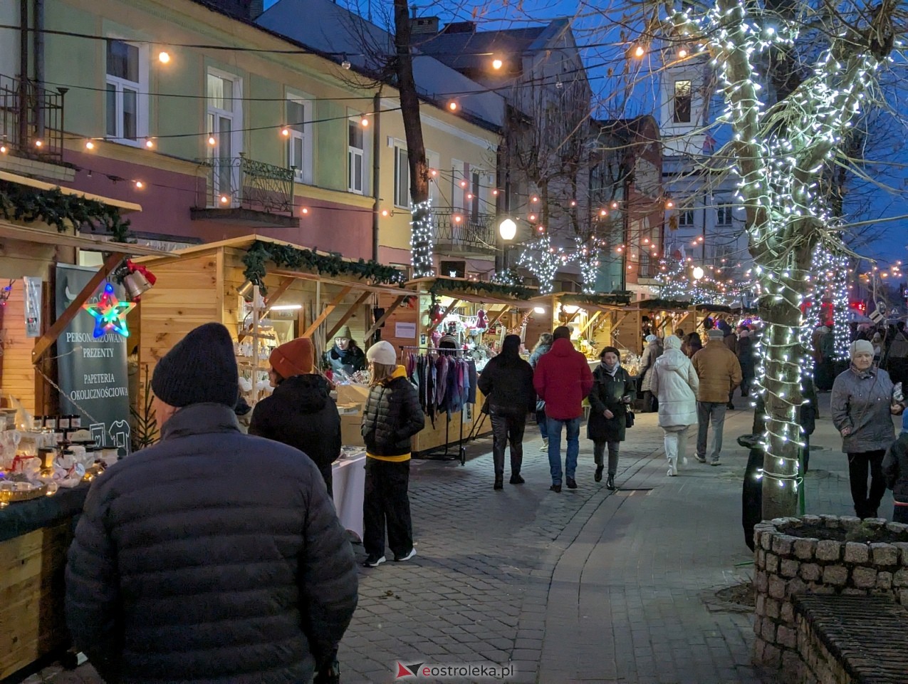 Jarmark Bożonarodzeniowy 2025. Wizyta Mikołaja [6.12.2025] - zdjęcie #12 - eOstroleka.pl