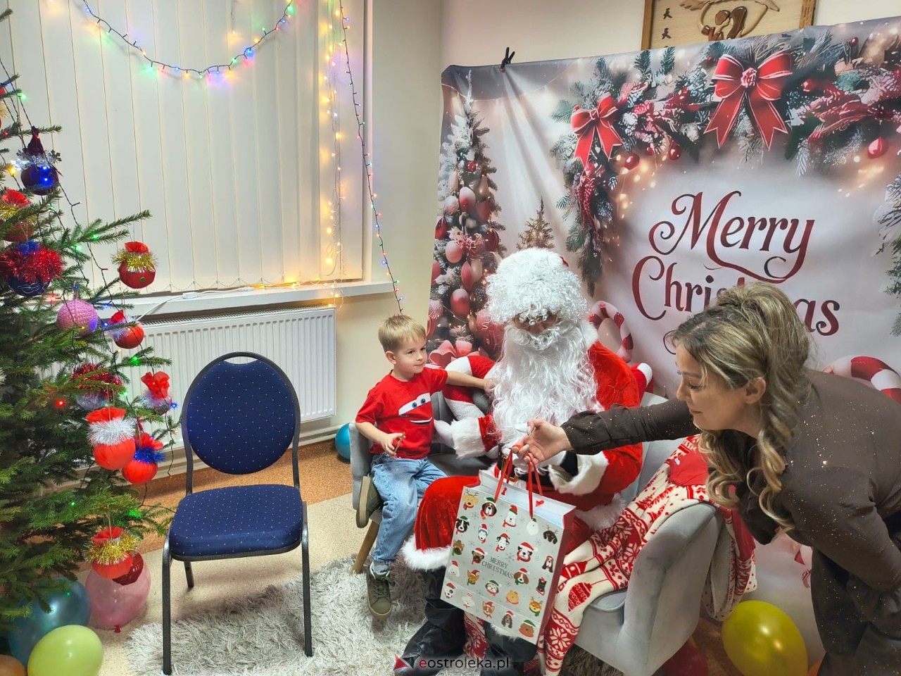 Zabawa choinkowa w Durlasach [06.12.2025] - zdjęcie #32 - eOstroleka.pl
