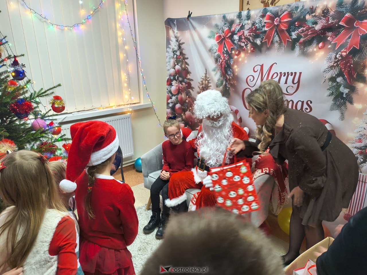 Zabawa choinkowa w Durlasach [06.12.2025] - zdjęcie #80 - eOstroleka.pl