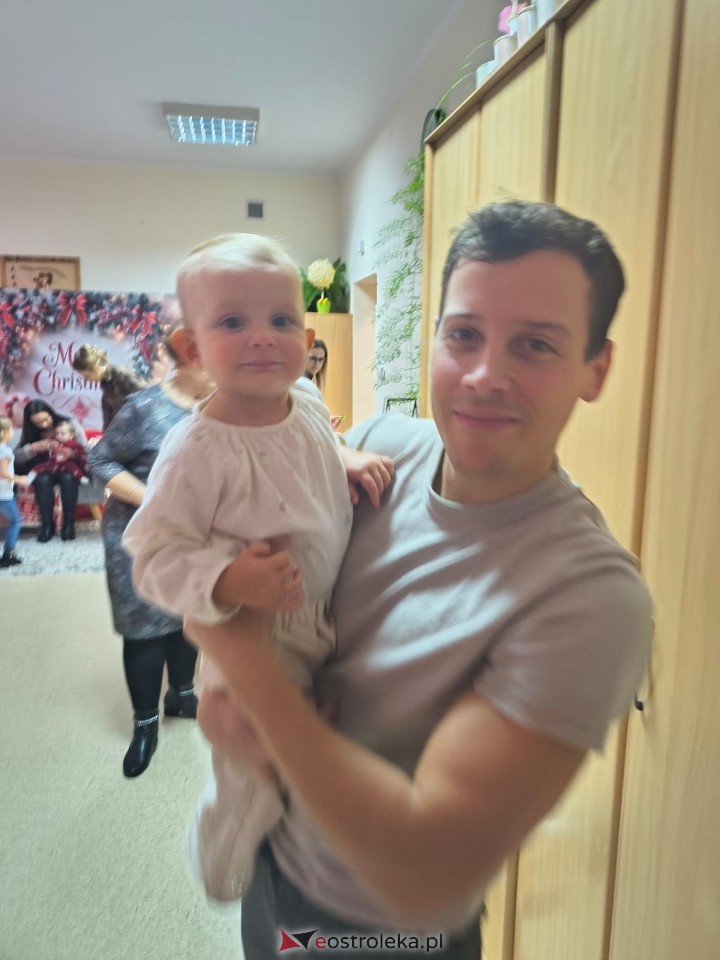 Zabawa choinkowa w Durlasach [06.12.2025] - zdjęcie #4 - eOstroleka.pl