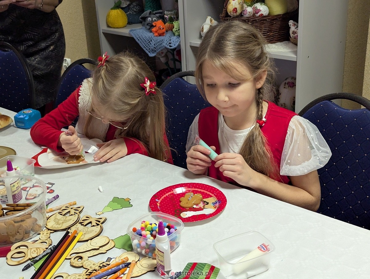 Zabawa choinkowa w Durlasach [06.12.2025] - zdjęcie #66 - eOstroleka.pl