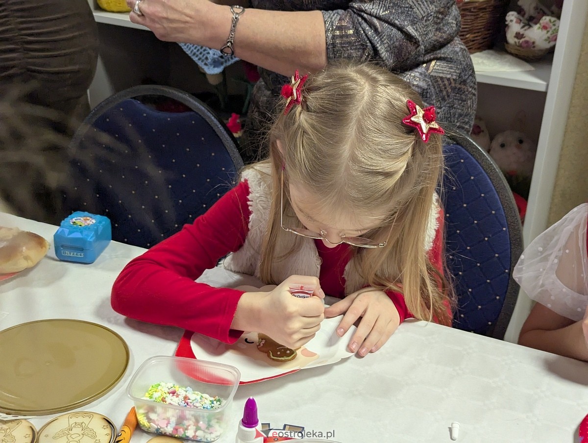 Zabawa choinkowa w Durlasach [06.12.2025] - zdjęcie #61 - eOstroleka.pl