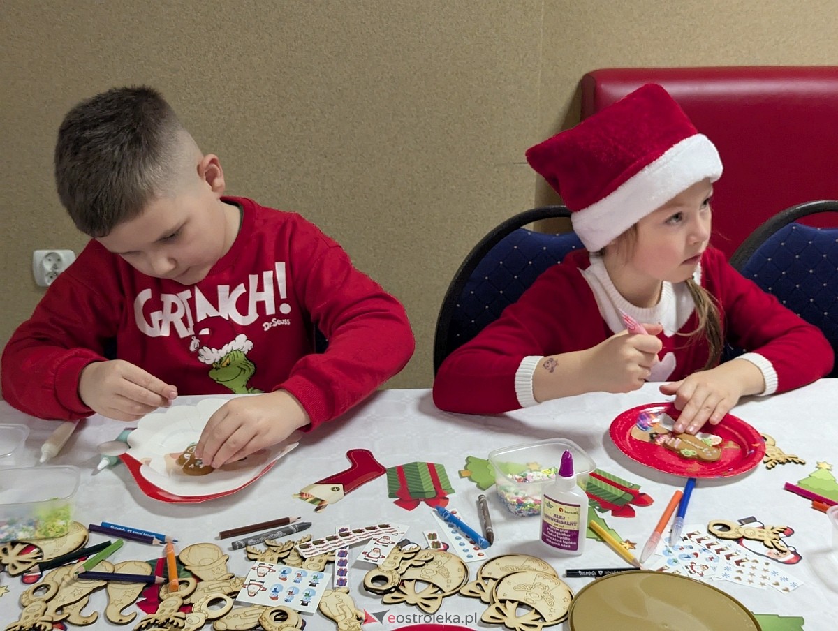 Zabawa choinkowa w Durlasach [06.12.2025] - zdjęcie #58 - eOstroleka.pl