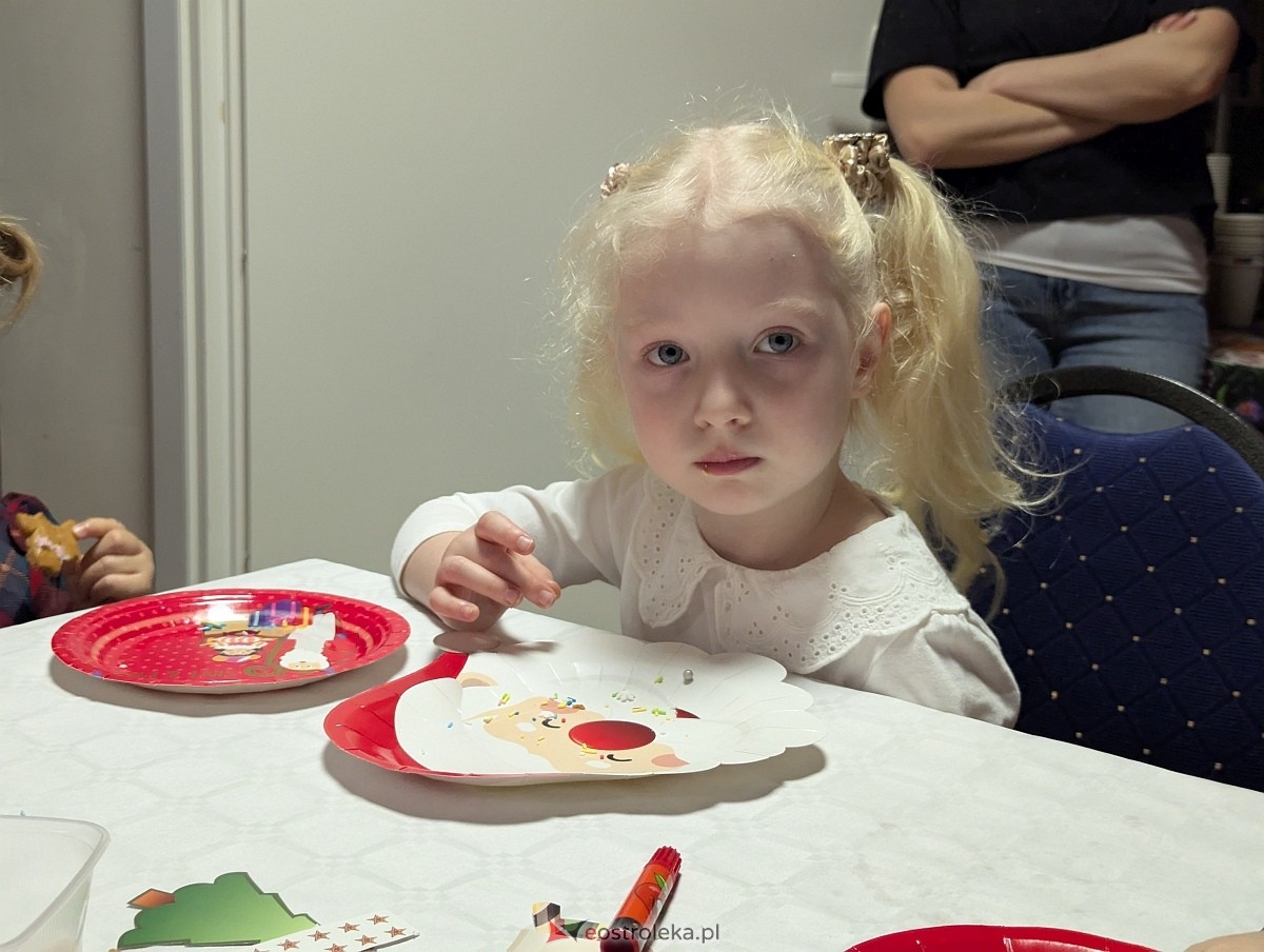 Zabawa choinkowa w Durlasach [06.12.2025] - zdjęcie #40 - eOstroleka.pl