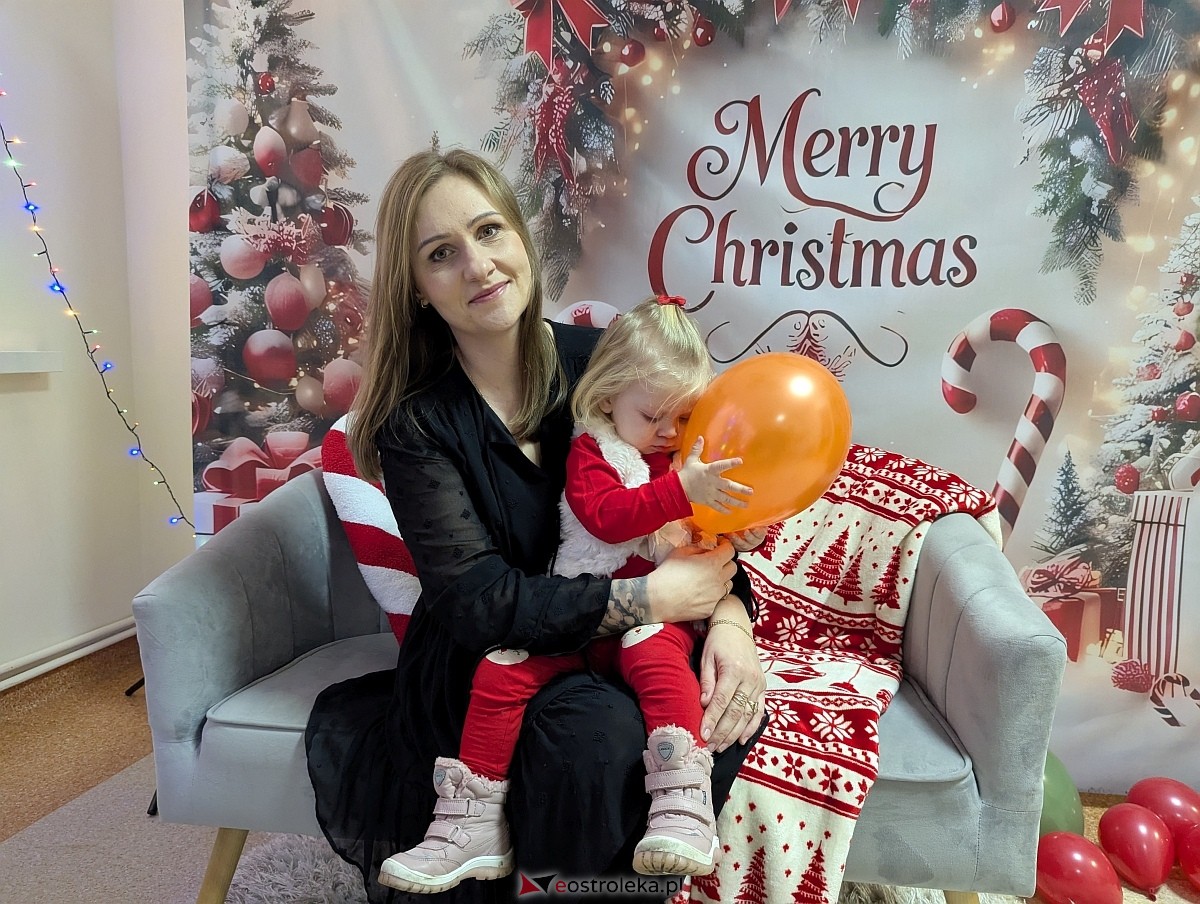 Zabawa choinkowa w Durlasach [06.12.2025] - zdjęcie #33 - eOstroleka.pl
