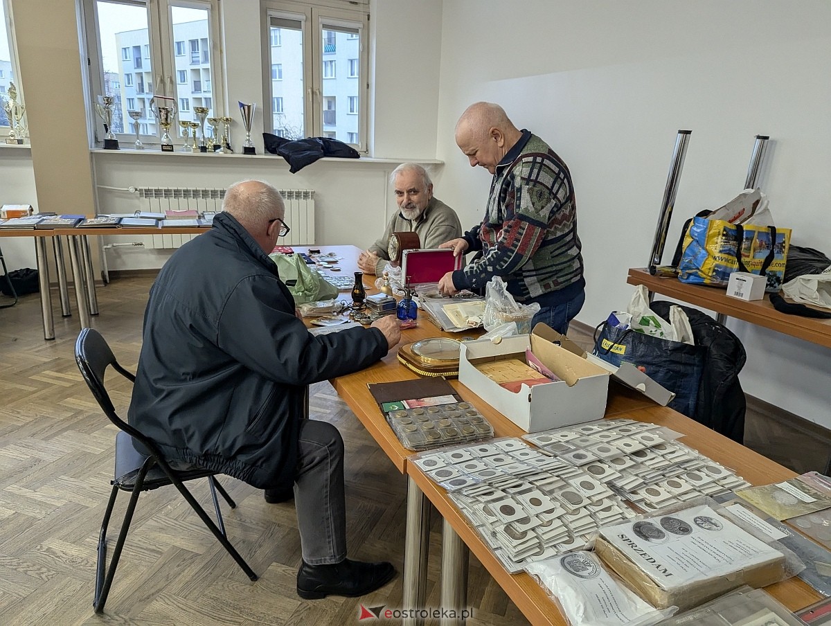 Giełda Kolekcjonerska w Klubie Lokator [07.12.2025] - zdjęcie #59 - eOstroleka.pl