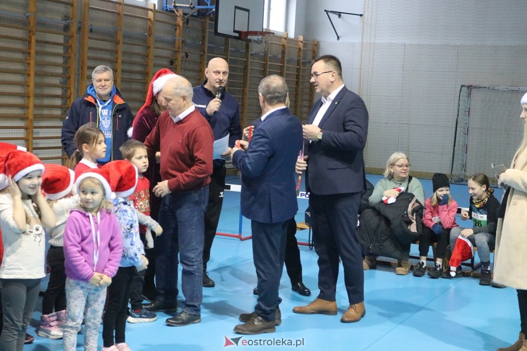 Bieg mikołajkowy w Baranowie [7.12.2025] - zdjęcie #18 - eOstroleka.pl