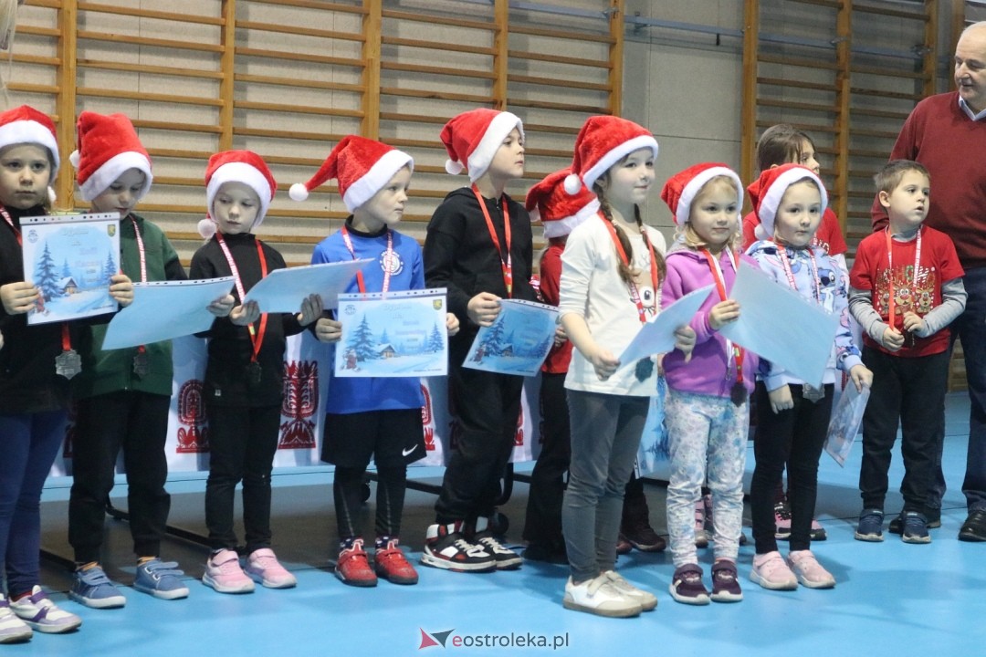 Bieg mikołajkowy w Baranowie [7.12.2025] - zdjęcie #15 - eOstroleka.pl