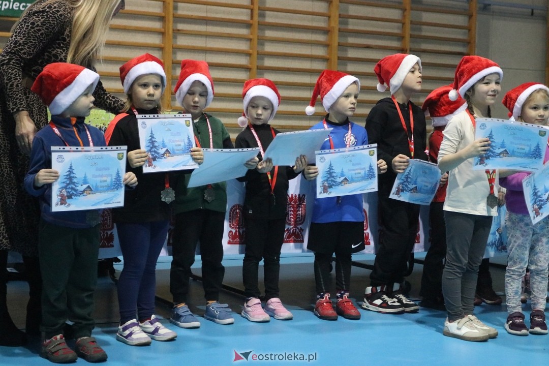 Bieg mikołajkowy w Baranowie [7.12.2025] - zdjęcie #14 - eOstroleka.pl