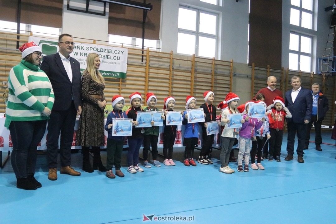 Bieg mikołajkowy w Baranowie [7.12.2025] - zdjęcie #10 - eOstroleka.pl