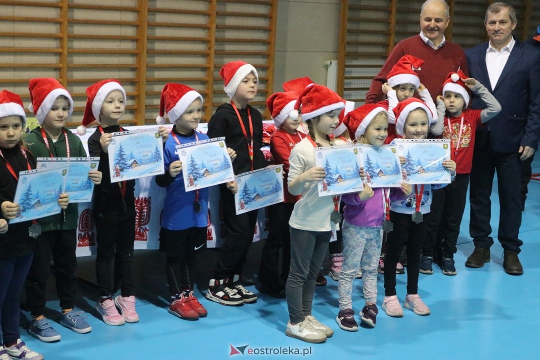 Bieg mikołajkowy w Baranowie [7.12.2025] - zdjęcie #9 - eOstroleka.pl