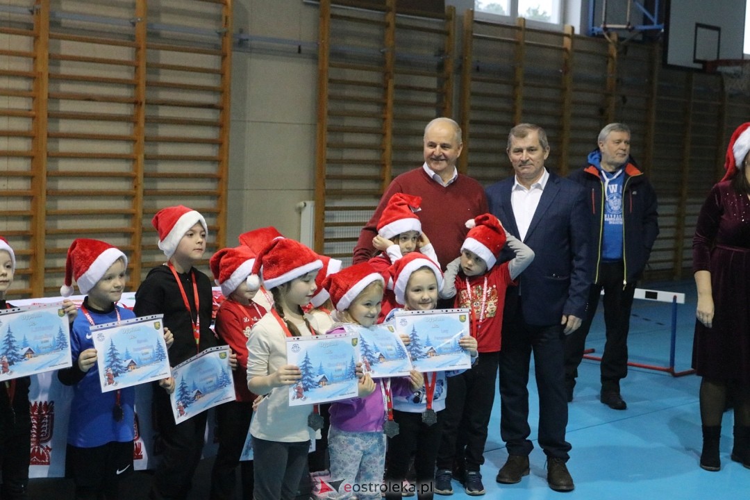Bieg mikołajkowy w Baranowie [7.12.2025] - zdjęcie #8 - eOstroleka.pl