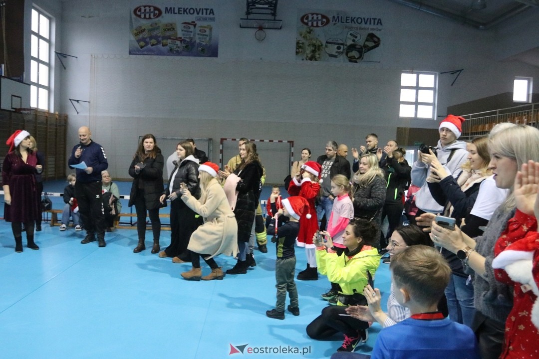 Bieg mikołajkowy w Baranowie [7.12.2025] - zdjęcie #7 - eOstroleka.pl