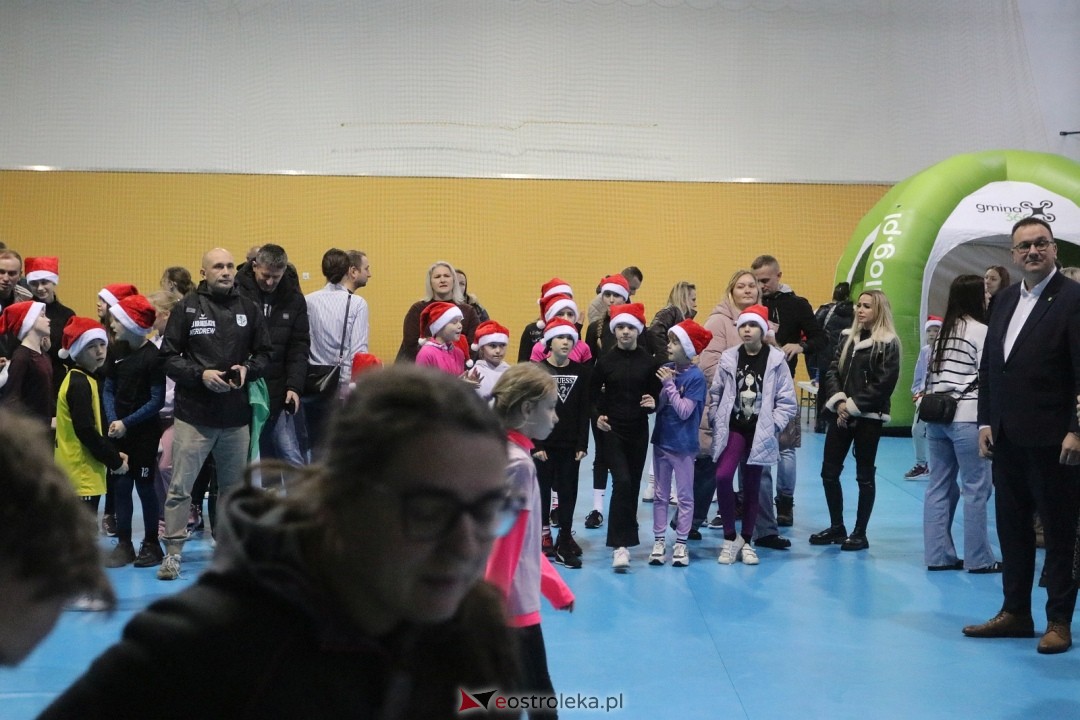 Bieg mikołajkowy w Baranowie [7.12.2025] - zdjęcie #71 - eOstroleka.pl