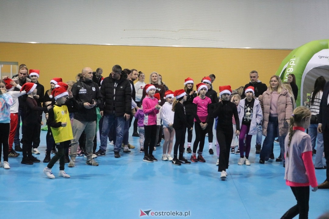 Bieg mikołajkowy w Baranowie [7.12.2025] - zdjęcie #70 - eOstroleka.pl