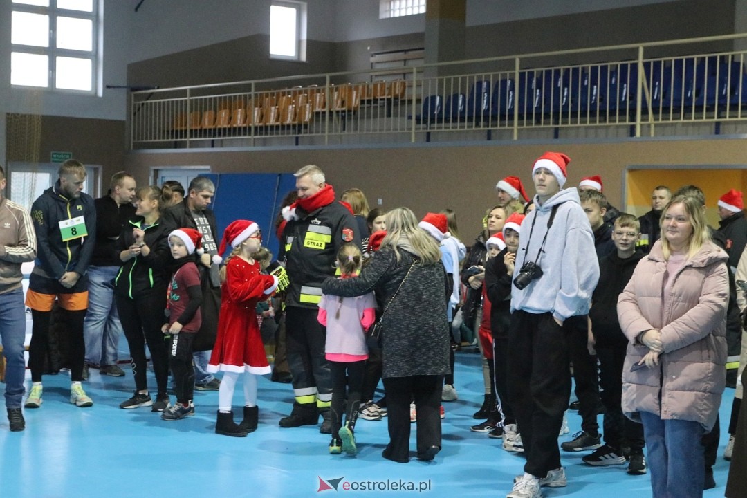 Bieg mikołajkowy w Baranowie [7.12.2025] - zdjęcie #57 - eOstroleka.pl