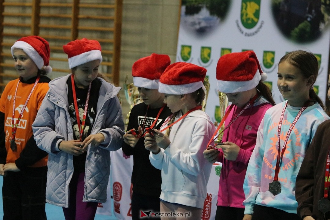 Bieg mikołajkowy w Baranowie [7.12.2025] - zdjęcie #49 - eOstroleka.pl