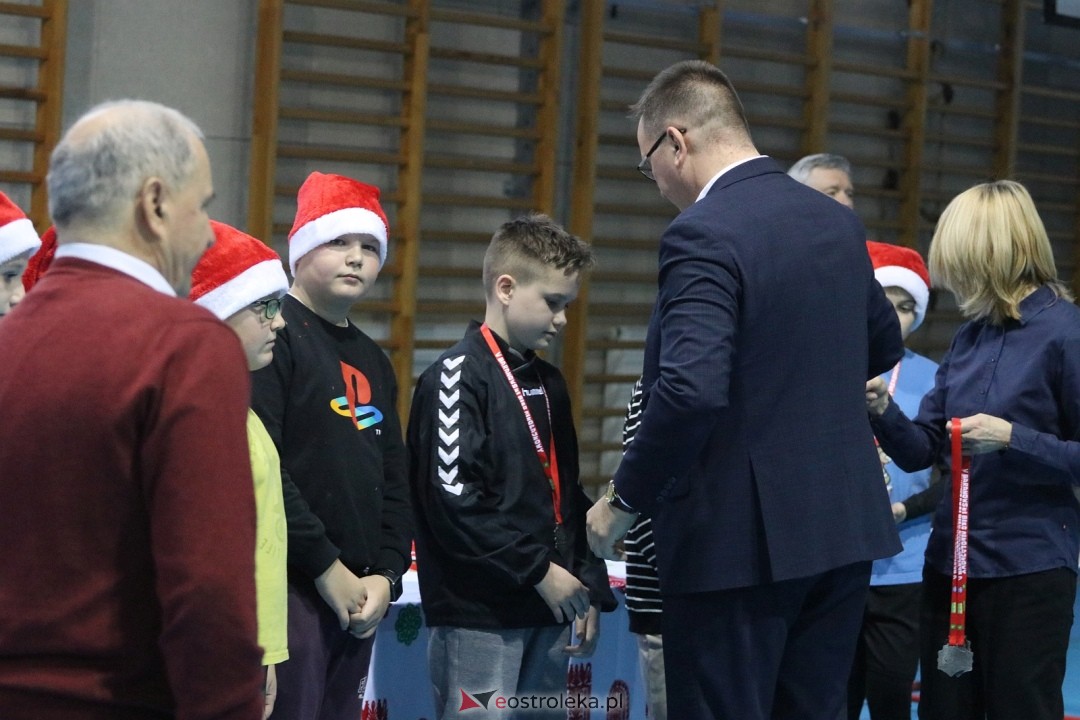Bieg mikołajkowy w Baranowie [7.12.2025] - zdjęcie #95 - eOstroleka.pl
