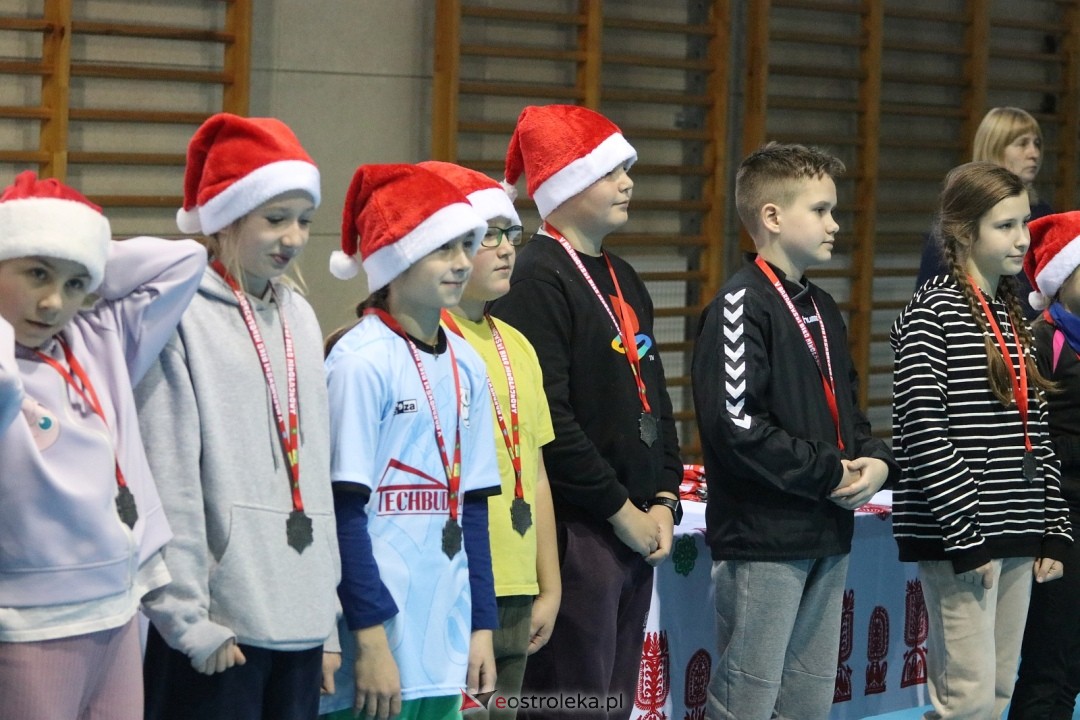 Bieg mikołajkowy w Baranowie [7.12.2025] - zdjęcie #90 - eOstroleka.pl