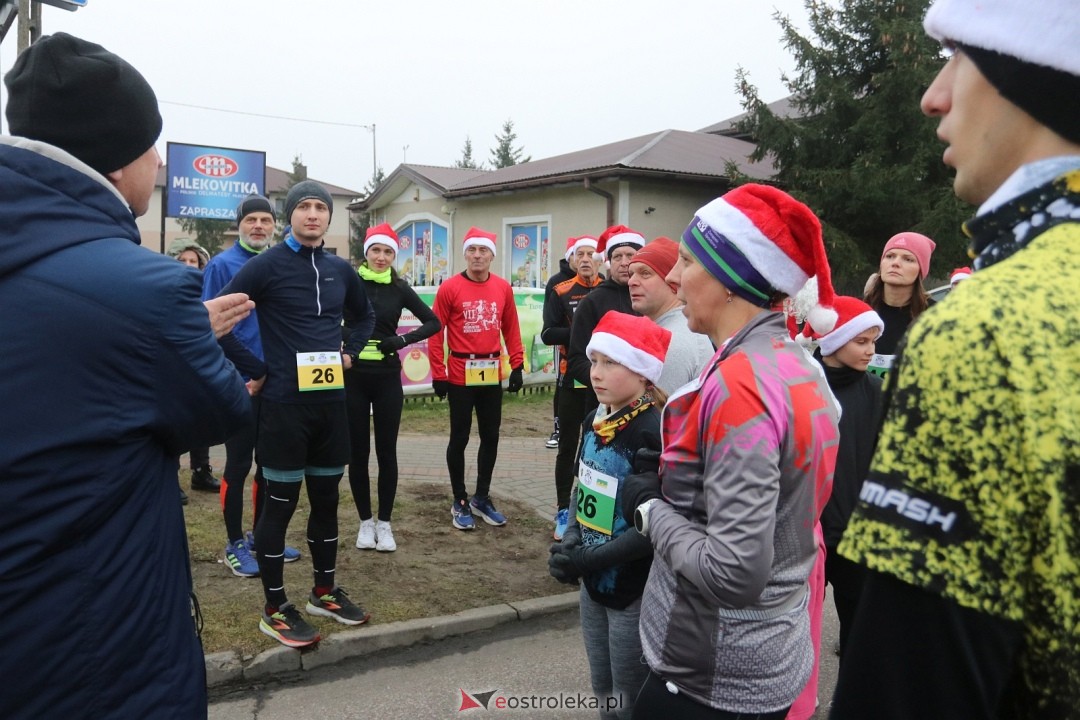 Bieg mikołajkowy w Baranowie [7.12.2025] - zdjęcie #78 - eOstroleka.pl
