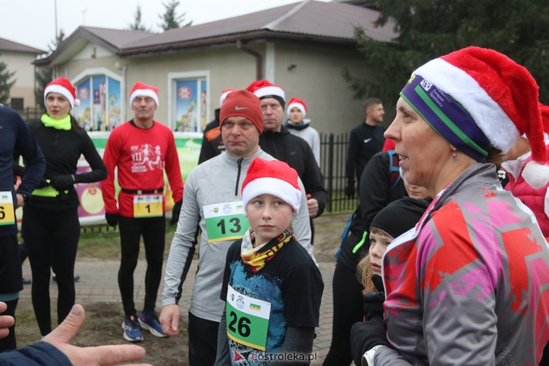 Bieg mikołajkowy w Baranowie [7.12.2025] - zdjęcie #76 - eOstroleka.pl
