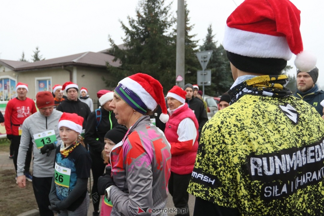 Bieg mikołajkowy w Baranowie [7.12.2025] - zdjęcie #75 - eOstroleka.pl