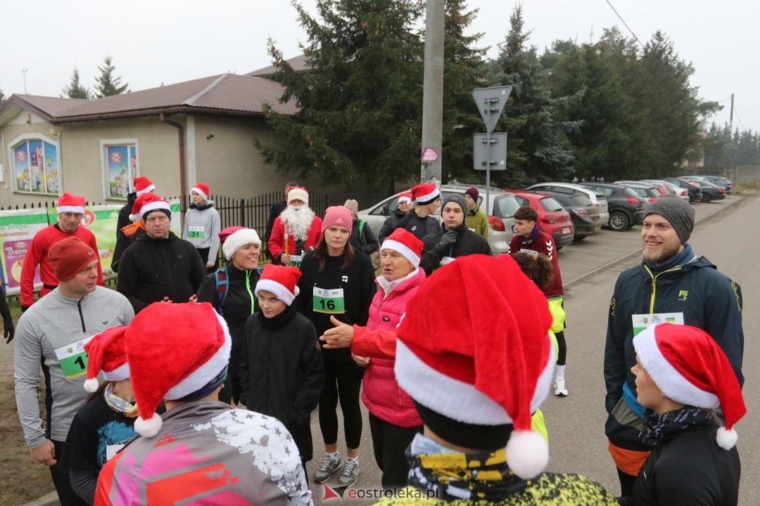 Bieg mikołajkowy w Baranowie [7.12.2025] - zdjęcie #74 - eOstroleka.pl