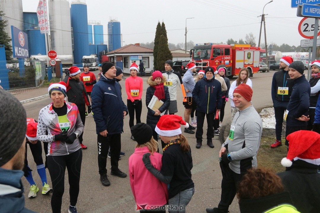 Bieg mikołajkowy w Baranowie [7.12.2025] - zdjęcie #72 - eOstroleka.pl