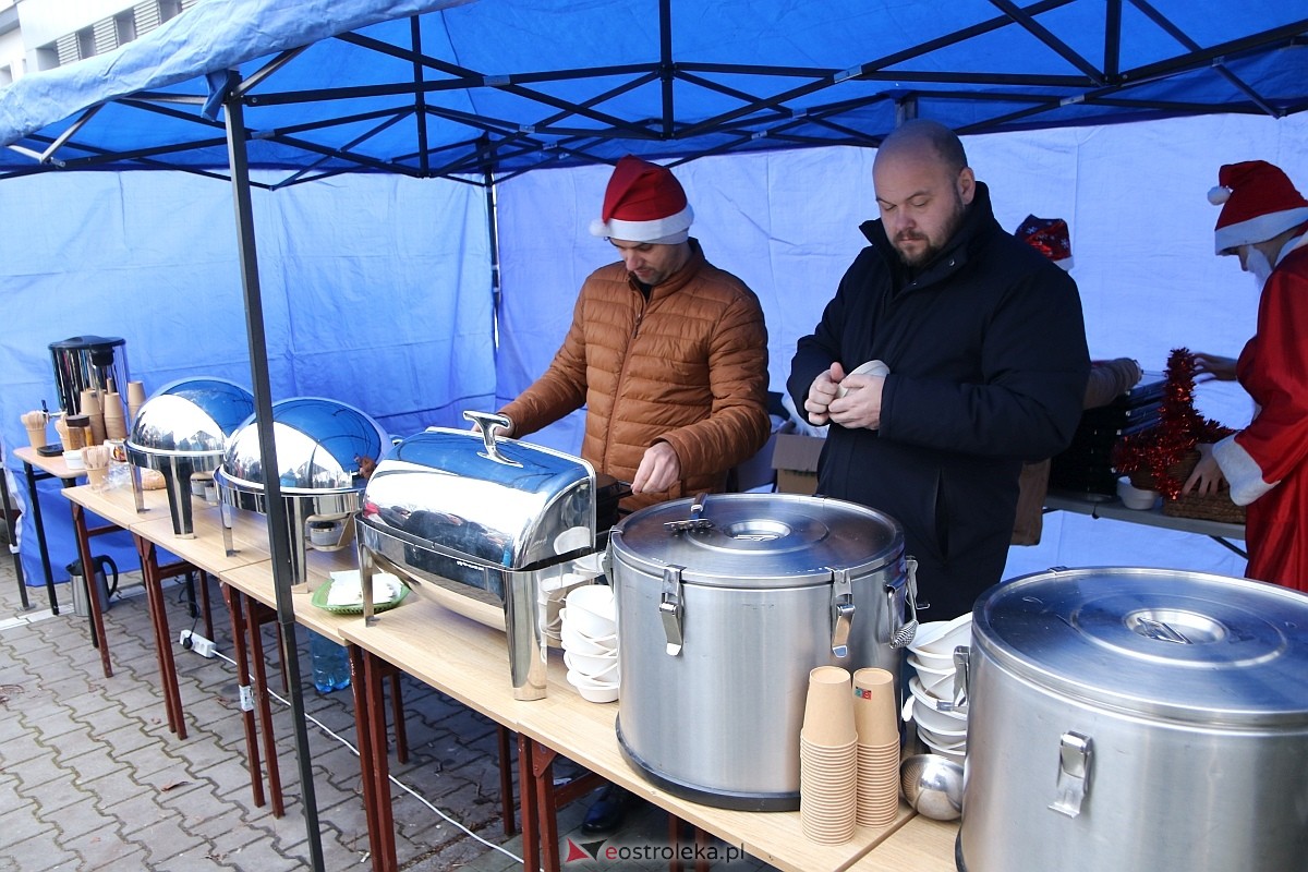 Wigilia na osiedlu Stacja [7.12.2025] - zdjęcie #26 - eOstroleka.pl