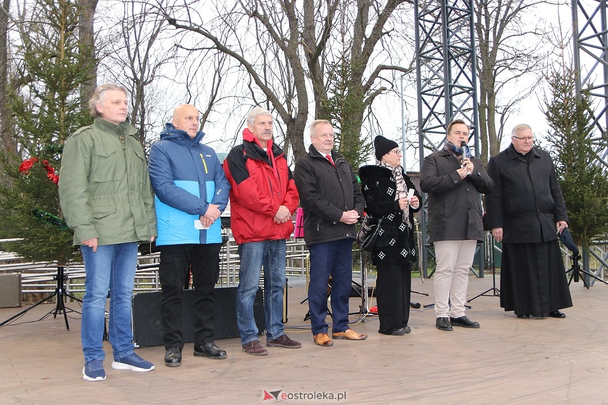 Wigilia na osiedlu Stacja [7.12.2025] - zdjęcie #23 - eOstroleka.pl